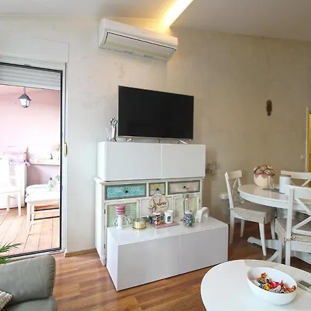 Apartment Sanja 2263 Pula